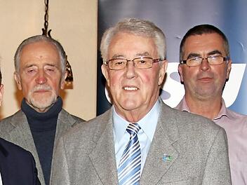 Geehrt wurden (von links): Klaus Wünderling, Günther Fischer und Markus Seufert. Foto: Desombre