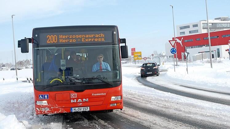 Vor zehn Jahren rollte der Herzo-Express zum ersten Mal.  Foto: Bernhard Panzer