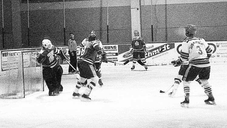 Der SC Bad Kissingen  gewinnt das Spiel gegen den Kulmbacher EC 1b mit 21:0.