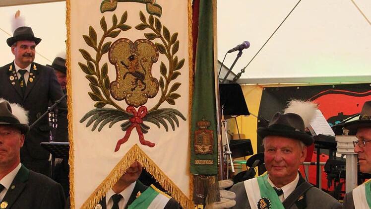 Die Traditionsfahne.