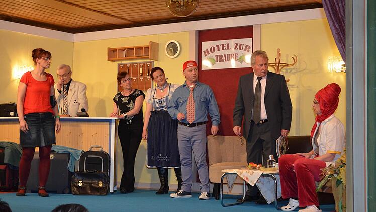 Antje Höver, Gisbert Stöber, Michaela Gotzen, Stefanie Lang, Dietmar Neder, Armin Greubel und Rosi Neder-Fenn.  Foto: Andreas Lomb