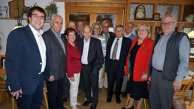 Die neugew&auml;hlte Vorstandschaft der Senioren-Union mit Konrad K&ouml;rner (links)  Foto: Richard S&auml;nger