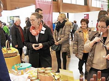 Nicht nur Produkte rund um die Biene, sondern die fleißigen Tiere selbst stellte der Imkerverein Haßfurt bei der "Kulinea" 2013 vor. Solche und ähnliche Angebote sind auch bei der neuen Messe geplant.  Foto: Archiv/cr