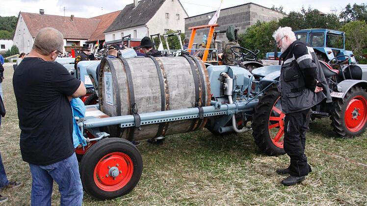 Ein Eicher-Lastenträger mit Bierfass. Foto: Löwisch