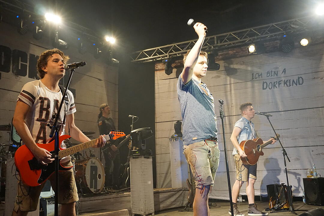 Backstage bei den Dorfrockern beim Eichenbühler Hoffest