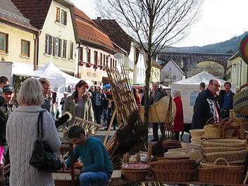 Beim Frühlingsmarkt in Euerdorf gibt es am Sonntag wieder viel zu entdecken.  Foto: Doris Bauer/Archiv