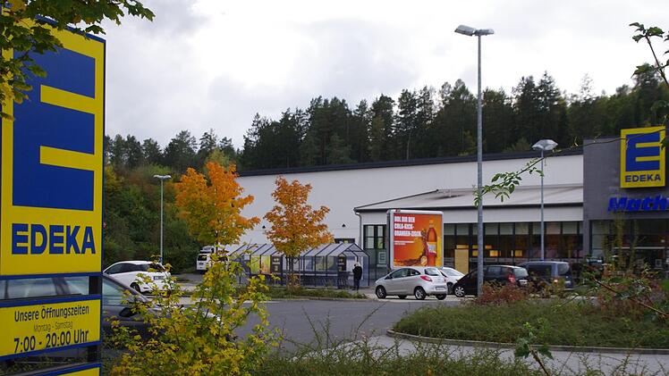 Die Einbrecher stahlen Zigaretten im Wert von mehreren Tausend Euro und verursachten erheblichen Sachschaden.  Foto: Marco Meißner