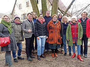 Die Teilnehmer der Klausurtagung mit Landtagskandidatin Monika Tremel (5. v. l.) und Bezirkstagskandidat Manfred Bachmayer (3. v. l.)