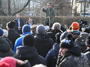 Bauernproteste - Landwirtschaftsminister &Ouml;zdemir