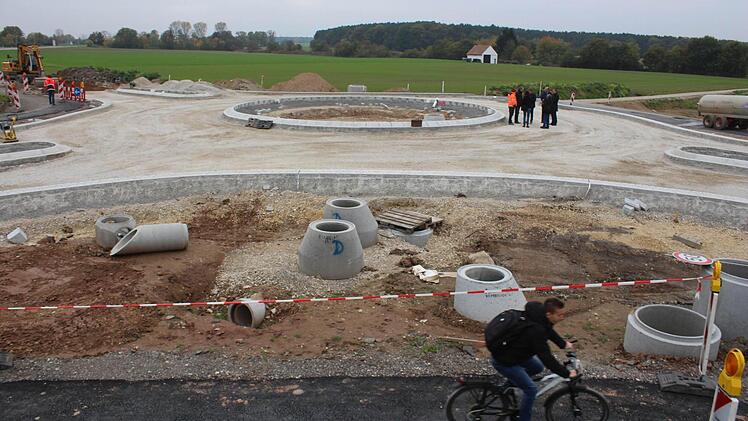 Der Haundorfer Kreisel wird früher fertig. Foto: Peter Großcurth