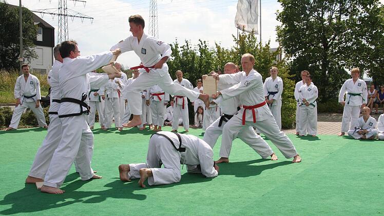 Immer wieder beeindruckend: die Demonstration der Sprungtechnik
