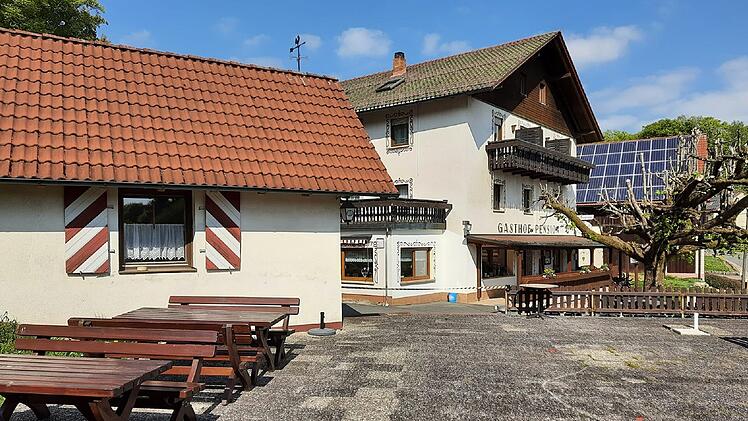 Doppel-Tragödie kurz vor Weihnachten: Gaststätte "Zur Burgruine" in Leienfels muss schließen 