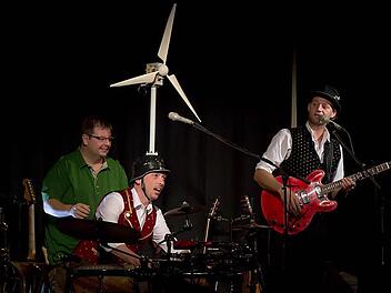 Da Huawa, da Meier und I" beim Coburger Auftritt.  Fotos: Albert Höchstädter