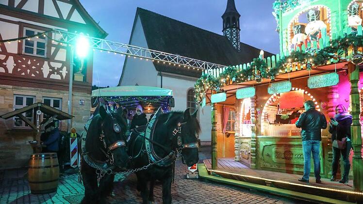 Kutschfahrt durch den Weihnachtsmarkt.Foto: Barbara Herbst