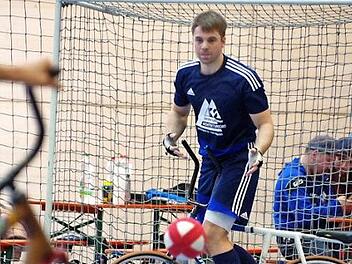 Zweite-Bundesliga-Torsteher Sebastian Rehmet vom Radsportverein Concordia Steinwiesen in Aktion.  Foto: Hans Franz