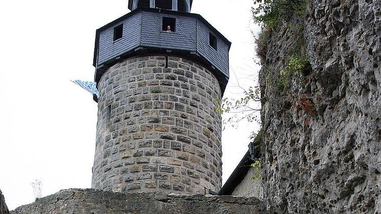 Die mittelalterliche Burg Zwernitz ist auf Felsen erbaut.