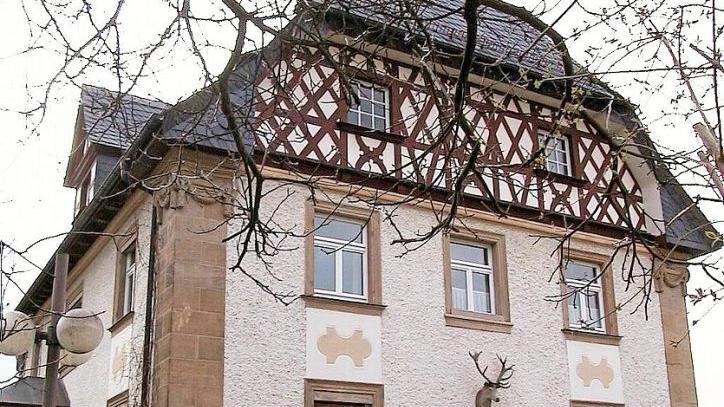 Es ist noch nicht entschieden, wie es mit dem Forstamt Stadtsteinach weitergeht. Die Stadtsteinacher bef&uuml;rchten eine Verlagerung in das Gr&uuml;ne Zentrum nach Kulmbach. Foto: Archiv/Matthias Beetz