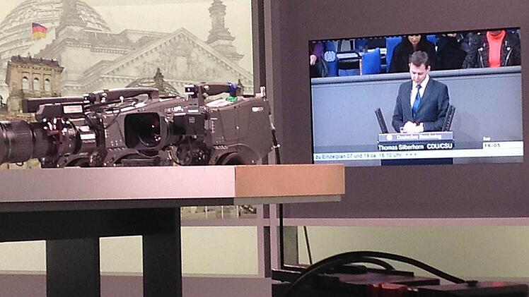 Thomas Silberhorn spricht  im Bundestag und ist live im Parlamentsfernsehen.  Foto: Nikolas Pelke