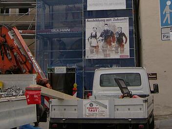 Die Arbeiten an einem der Stadttore Foto: Malbrich