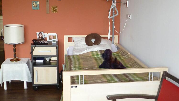 Die neuen Räume der "Pflege 2" sind hell und farbenfroh eingerichtet.