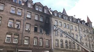 Wohnung geht in Flammen auf