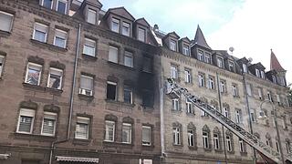 Wohnung geht in Flammen auf