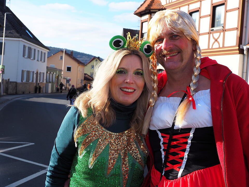 Wildes Faschingstreiben in Steinach an der Saale.