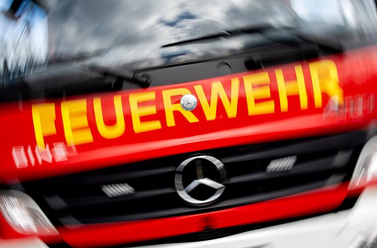 Feuerwehreinsatz auf A70 bei Bamberg: "Rauchte sehr stark"