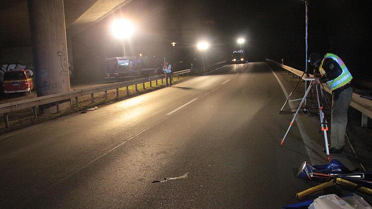 Ein Fußgänger wurde am Freitagmorgen auf der B 289 von einem Lkw erfasst.  Foto: Jürgen Gärtner