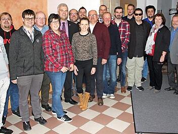 Die SPD-Stadtratskandidaten mit Bürgermeister Ehrhardt und Altbürgermeister Bayerlein Foto: V. Schadeck