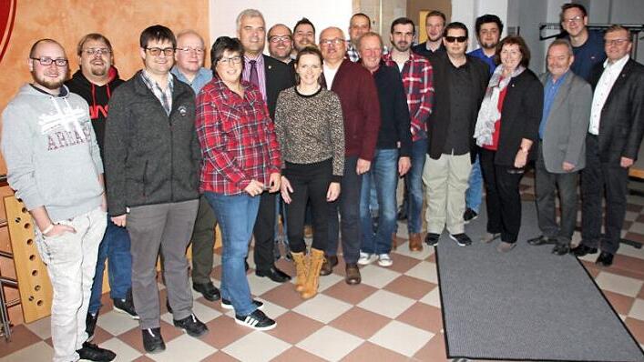 Die SPD-Stadtratskandidaten mit Bürgermeister Ehrhardt und Altbürgermeister Bayerlein Foto: V. Schadeck