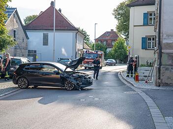 Katze ausgewichen und gegen Hauseck geprallt