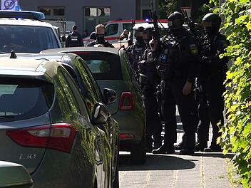 Großeinsatz der Polizei nach Schussgeräuschen: Mann festgenommen
