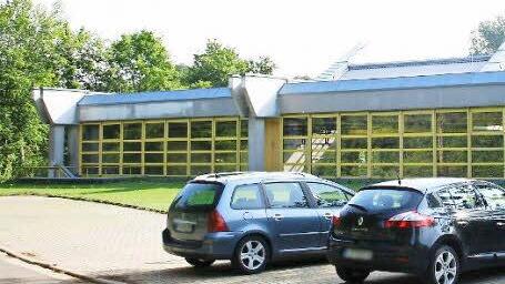 Das Dach der Kordigasthalle ist sanierungsbedürftig. Die Arbeiten würden die Gemeinde mit 500 000 bis 700 000 Euro belasten. Foto: Gerd Hermann