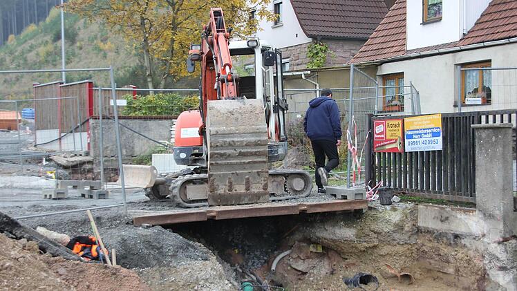 Im Randbereich des Kreisels sind noch Arbeiten nötig. Foto: Friedwald Schedel