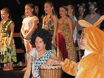 Der kleinen Hausener auf der Bühne  Foto: Mathias Erlwein