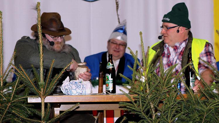 Der Jagdgehilfe Andy Scherer (rechts) brachte seinen Jäger Hubert Barnickel teilweise zum Verzweifeln.