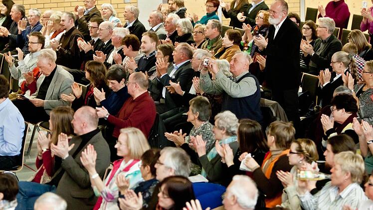 Unter der Leitung von Till Fabian Weser gastierte das Jugendsymphonieorchester Oberfranken erstmals in Bad Rodach.Foto: Jochen Berger