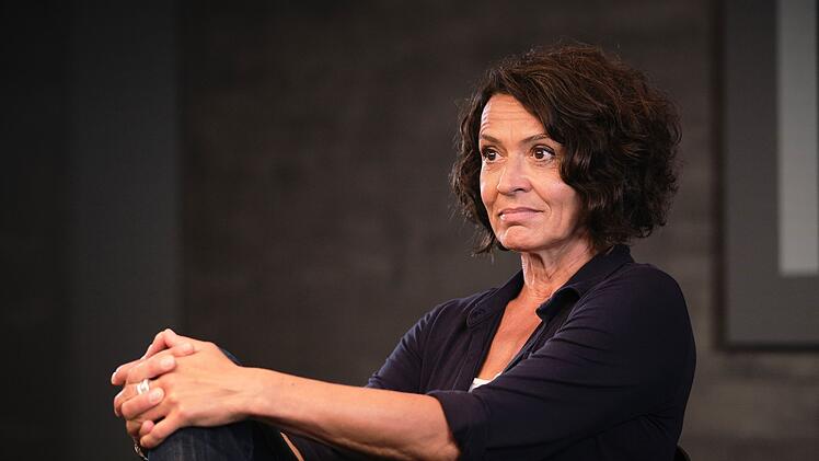 Recht entspannt beginnt Lena Odenthal (Ulrike Folkerts) die Vernehmung ihres Hauptverdächtigen. Da weiß sie noch nicht, was auf sie zukommt ...