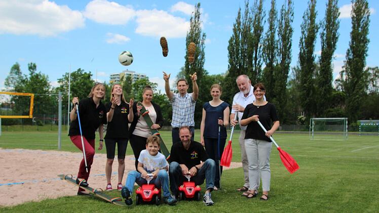 Ein bisschen wie durch die Rausch-Brille fotografiert: Das Orga-Team von YouCo hat einen Testlauf für die FunGames bereits bestanden.Foto: Christiane Lehmann