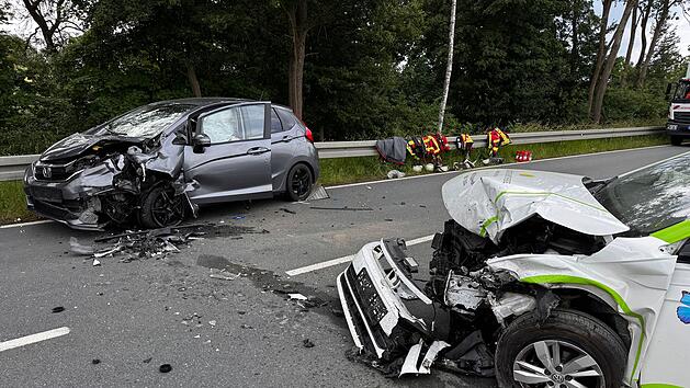 Heftiger Unfall im Kreis Hof - Neunj&auml;hrige unter den Verletzten