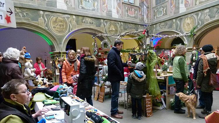 Im historischen Ambiente des St. Josefsheims (Don-Bosco-Jugendwerk Bamberg) wurde für alle Sinne Adventliches geboten.