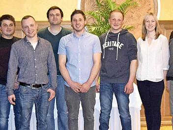 Das neue Führungsteam der jungen Landwirte mit Vorsitzendem Marcus Albert (6. von rechts) Foto: Andreas Welz