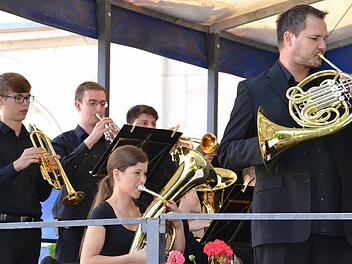 Begeisterte: Das "NoName"-Brass-Ensemble mit dem Starhornisten Jeff Nelson Foto: Prawitz
