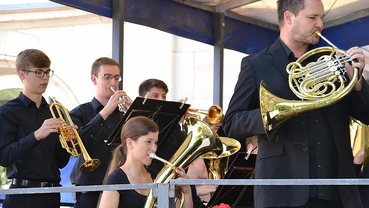 Begeisterte: Das "NoName"-Brass-Ensemble mit dem Starhornisten Jeff Nelson Foto: Prawitz