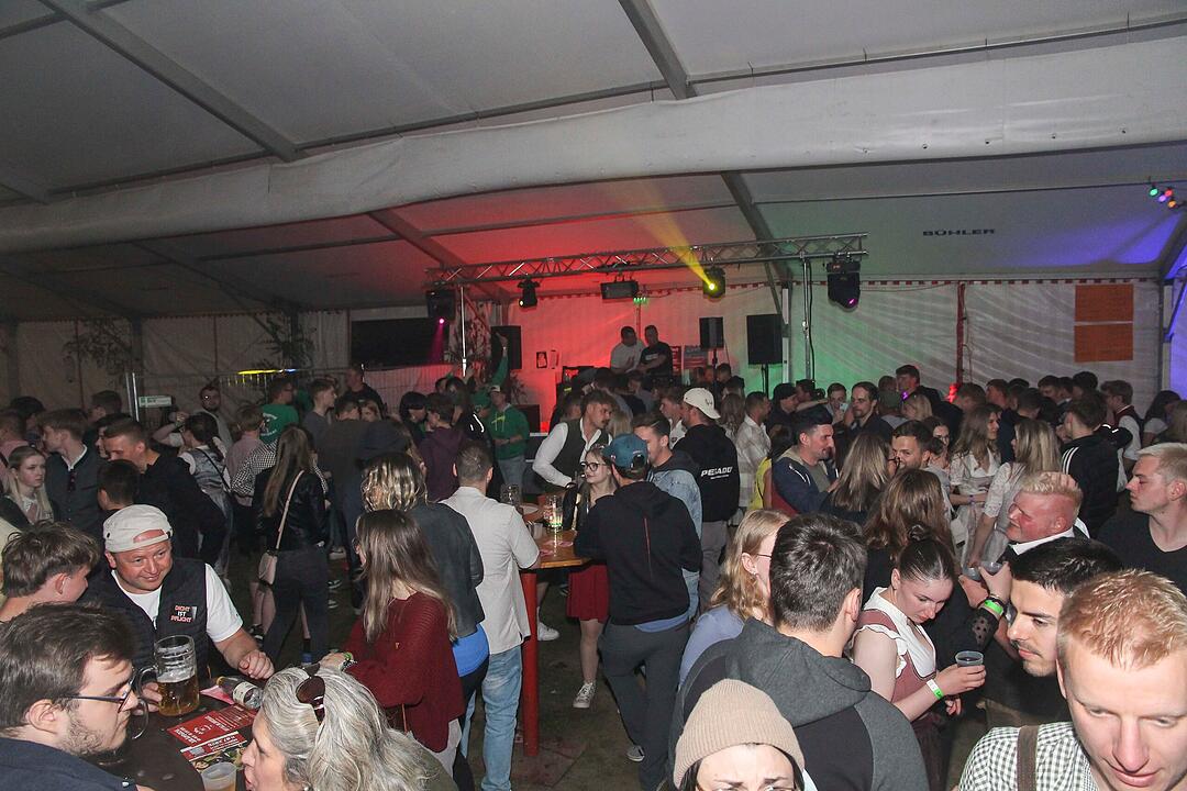 Party mit den DORFROCKERN Party mit den DORFROCKERN