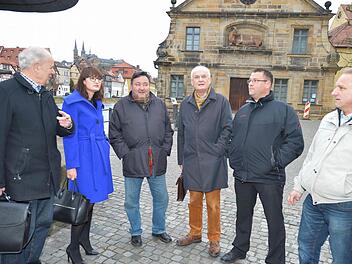 Die geplante Neugründung der Fraktion "Bamberger Allianz" stößt auf mehr Hindernisse als geglaubt. Beim Gruppenbild zeigten sich die Stadträte Herbert Lauer, Ursula Redler, Wolfgang Wußmann, Dieter Weinsheimer, Hans-Jürgen Eichfelder und Michael Bosch zuversichtlich.  Foto: Ronald Rinklef
