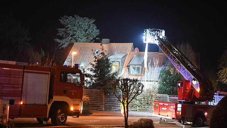 Zimmerbrand am Unterauracher Weg. Foto: Ronald Rinklef