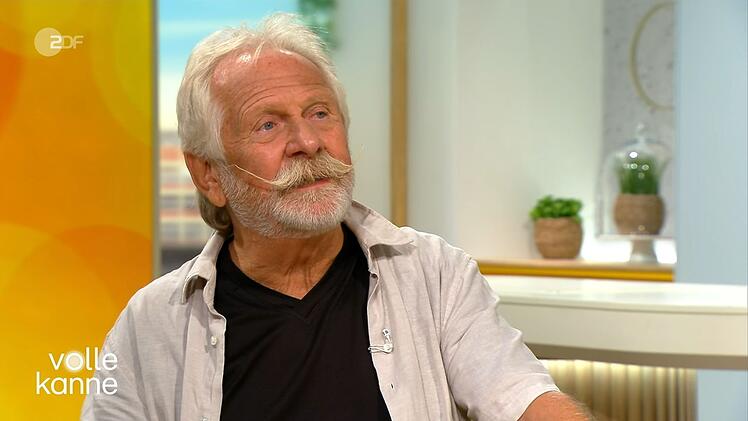 Henning Krautmacher hat im ZDF-Magazin "Volle Kanne" &uuml;ber die inzwischen &uuml;berstandene Krebserkrankung seiner Frau gesprochen.