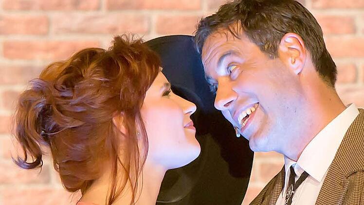 Laura Mann als Ann Lane (Bianca) und Rainer Möbus als Harrison Howell